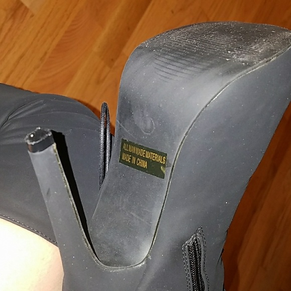 Lace up above the knee boots - Picture 3 of 3